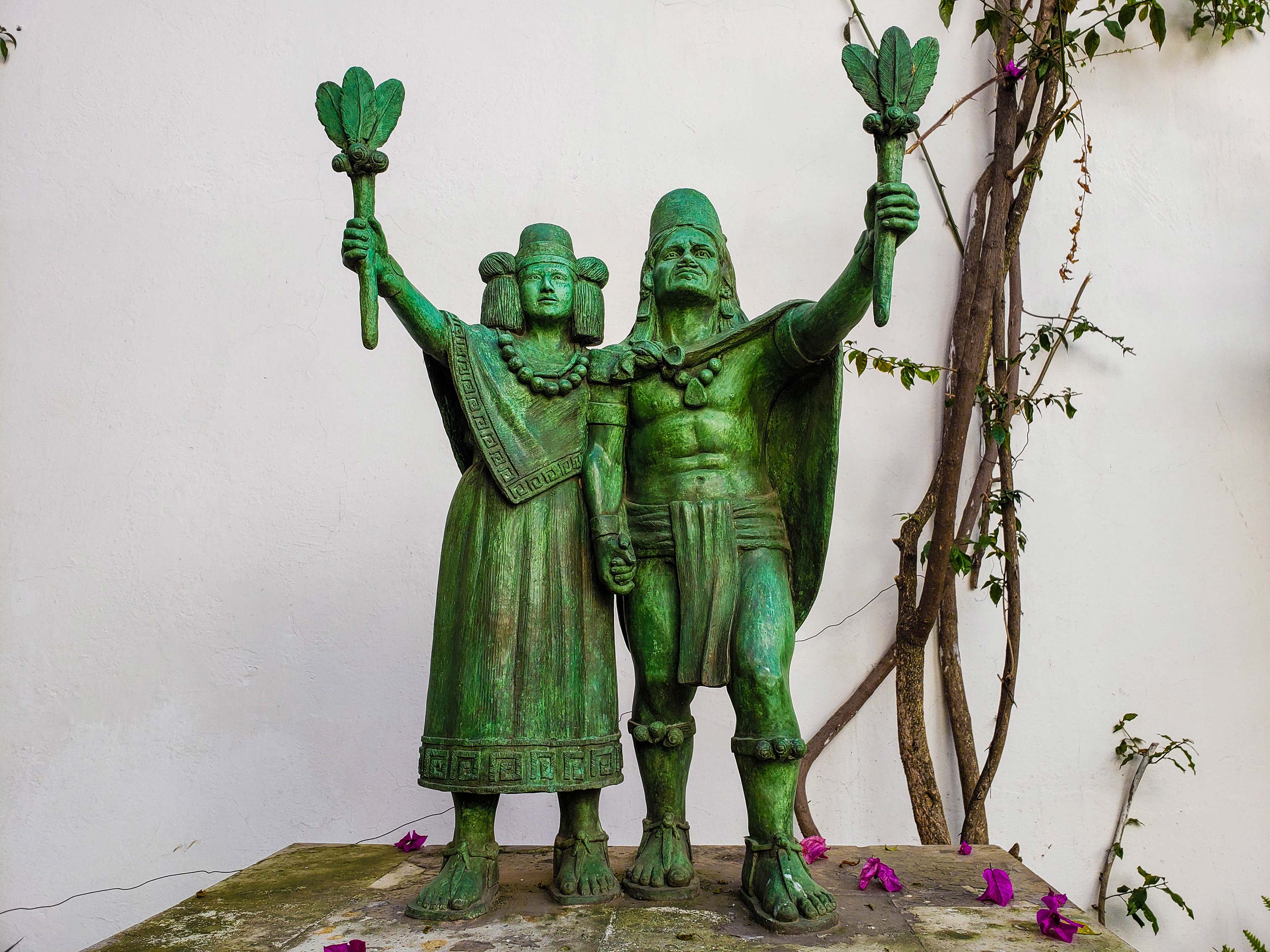 Monumento a Matlakoatl y Azucueitl