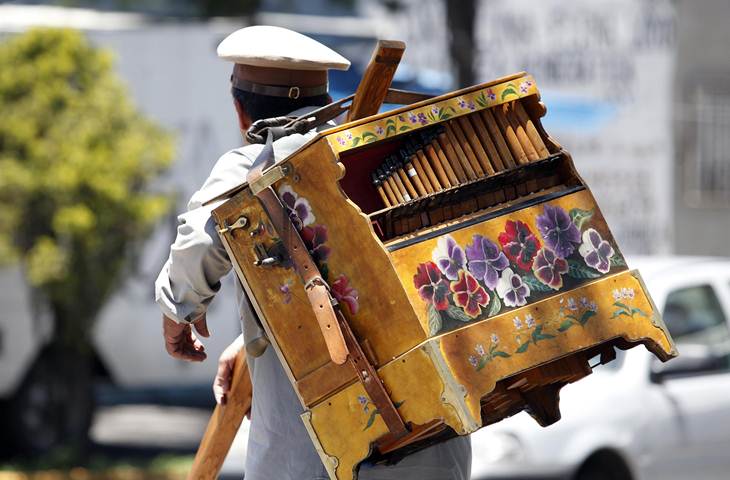 Archivo:Organillero.jpg