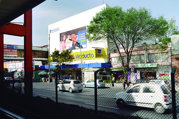 Cine Viaducto.jpg