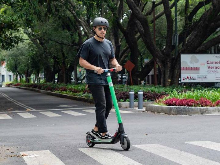 Archivo:Grin-scooters.jpg