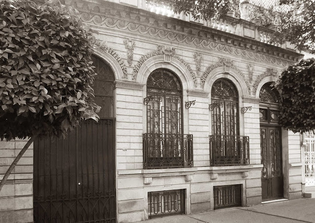 Archivo:000Valadol52BNSombrCompr.jpg