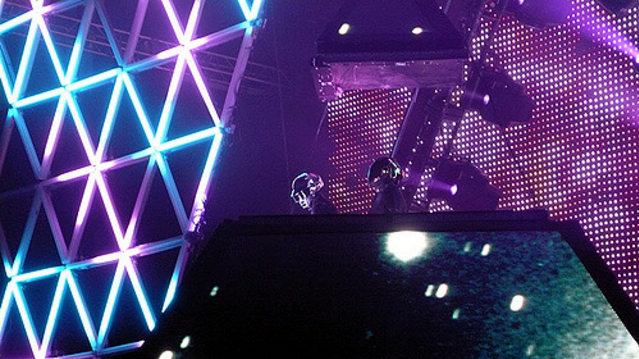 Archivo:Daft Punk 2007 CDMX.png