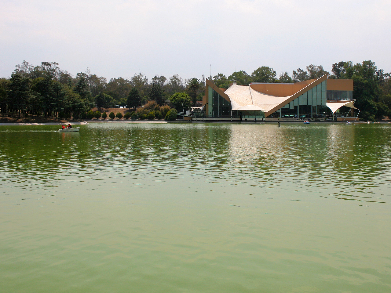 Del Lago Restaurante el el Lago Mayor del Bosque de Chapultepec