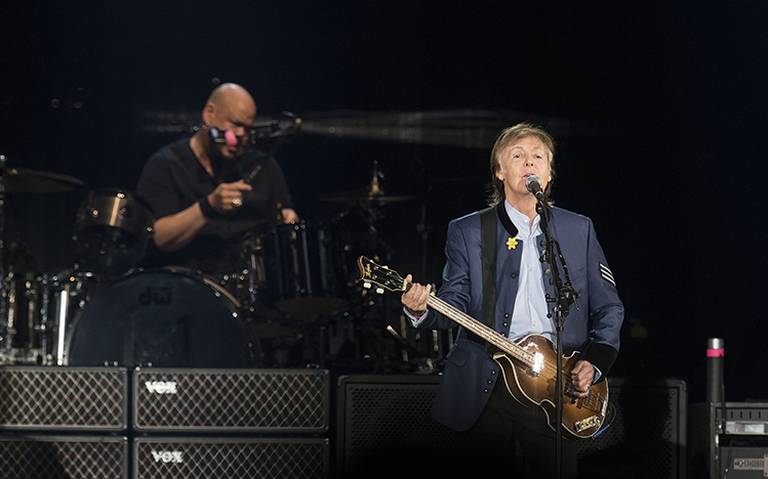 Archivo:Paul-McCartney Estadio Azteca 2017.jpg