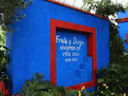 Archivo:Casa Azul En frente.jpg