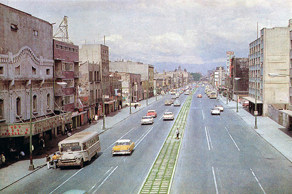 https://www.maspormas.com/ciudad/la-ciudad-mexico-en-tiempo-izazaga/