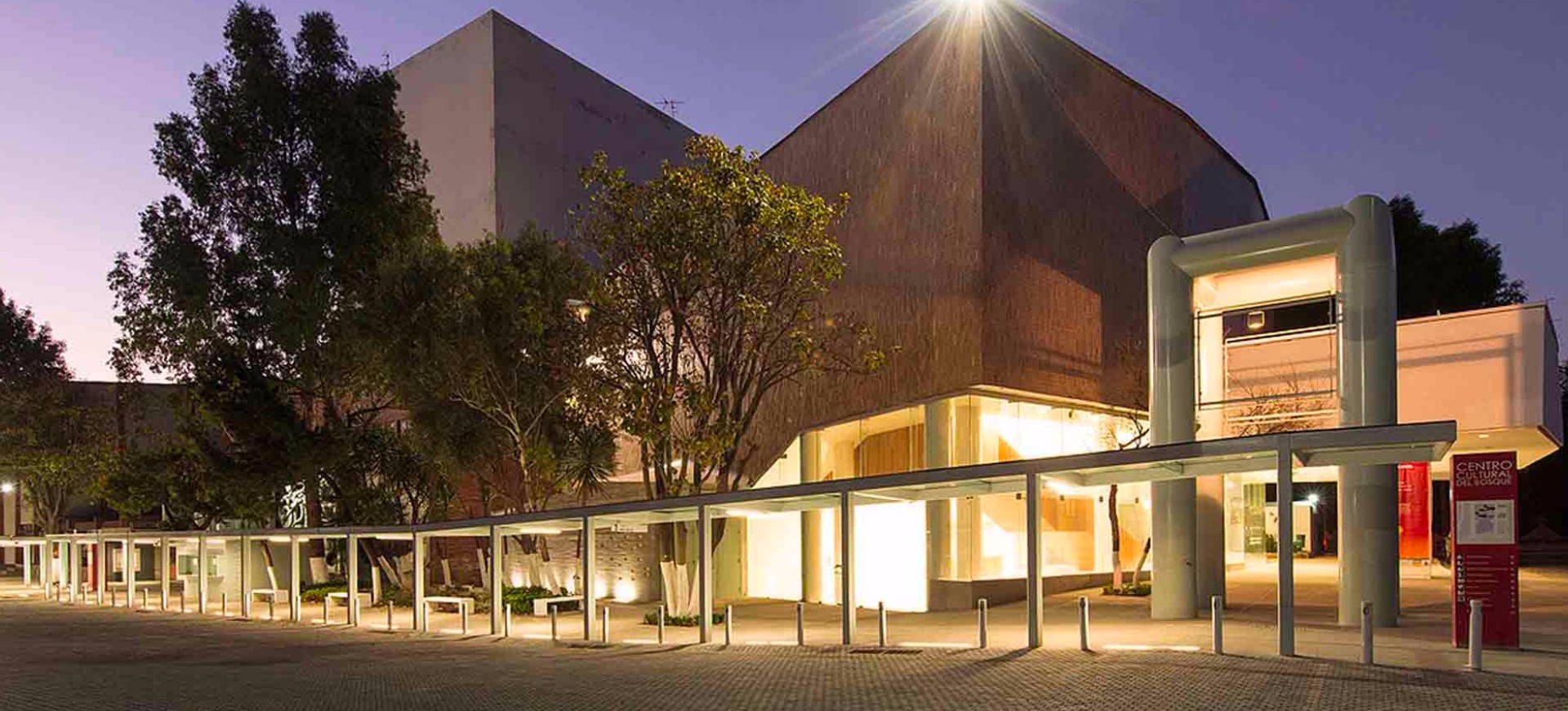 Centro Cultural Del Bosque