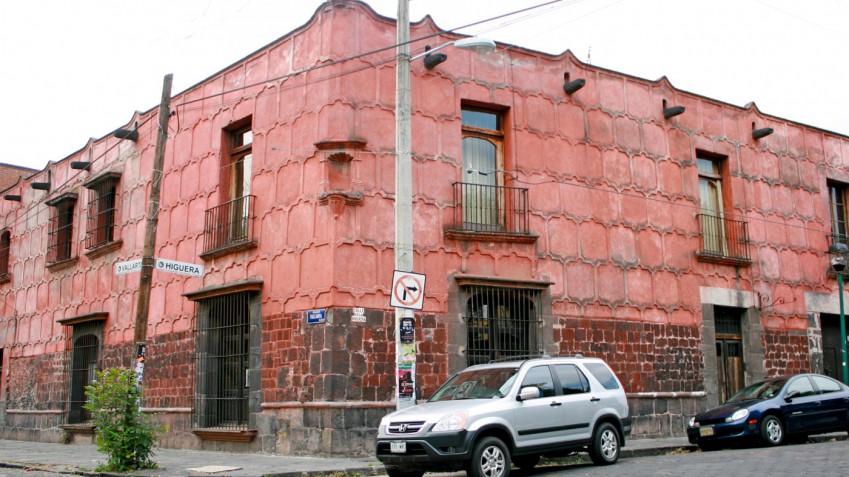La Casa Colorada