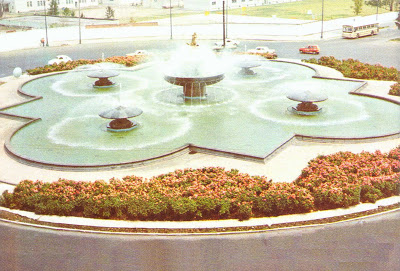 Archivo:Fuente de los hongos.jpg