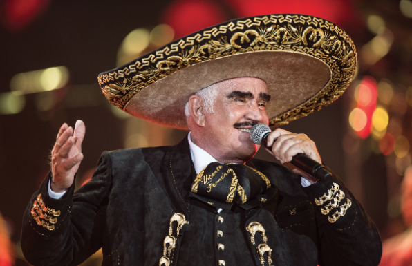 Archivo:Vicente Fernández Estadio Azteca 2016.png