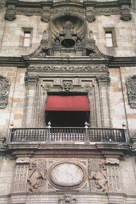 Balcón central del Palacio Nacional