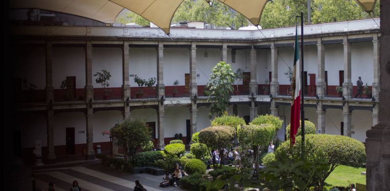Archivo:Orgullo-claustro.jpg