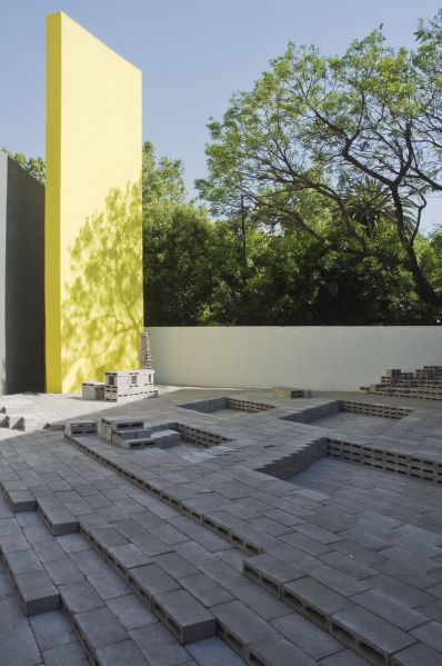 Archivo:Museo Experimental el Eco.jpeg