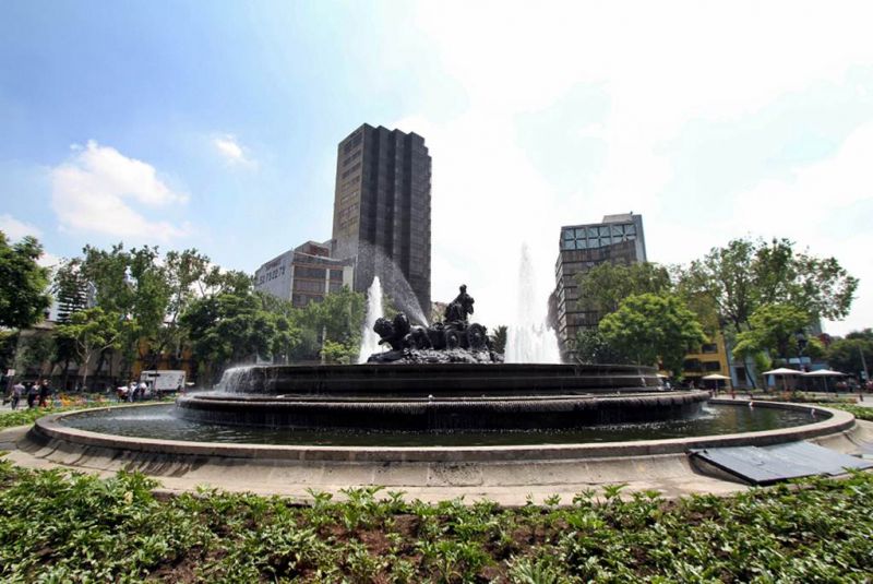 Archivo:Glorieta de cibeles.jpg