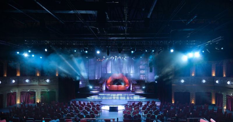 Archivo:Gran-teatro-moliere.jpg