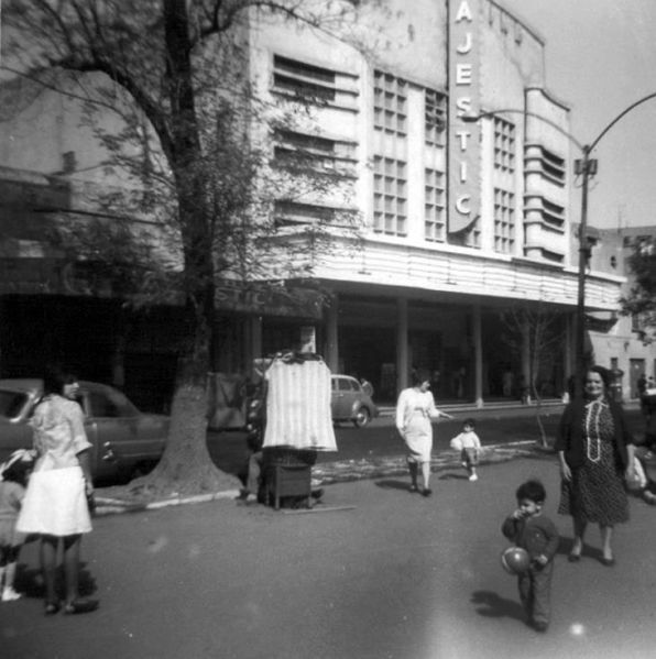 Archivo:Cine Majestic.jpg