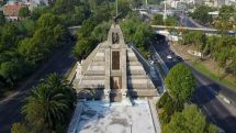 Monumentos a la Raza.jpg
