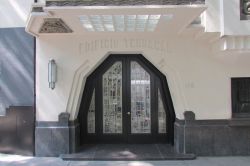 Puerta de Edificio Tehuacán.jpg