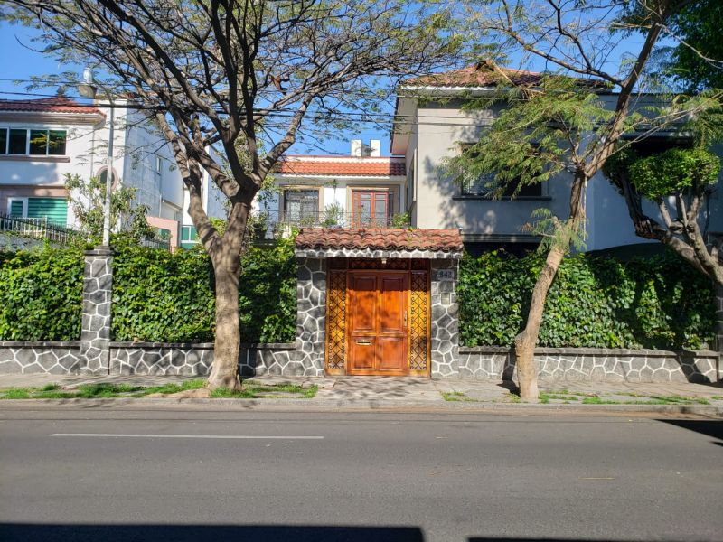 Archivo:Casa en San Rafael.jpg