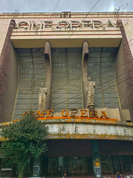 Archivo:CINE OPERA.jpg