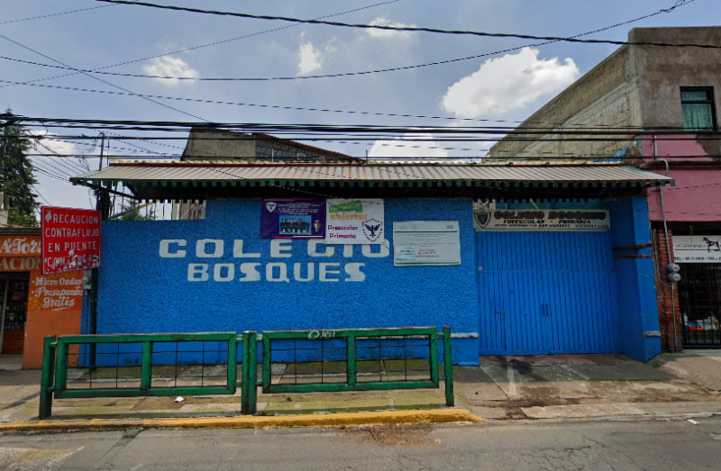 Archivo:Colegio Bosques.png