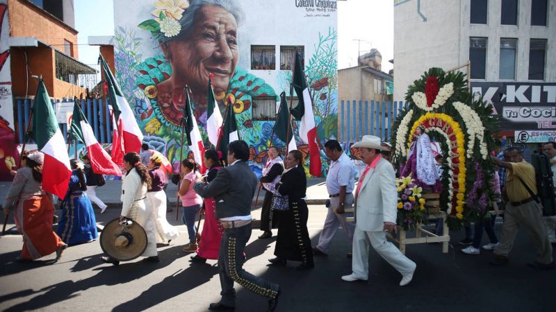 Archivo:La-marcha-de-los-mariachis-en-mexico.jpg