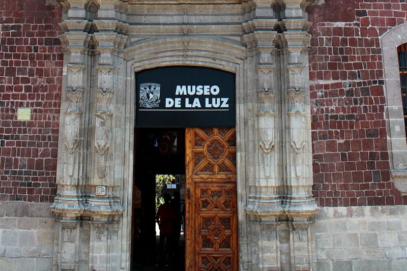 Archivo:Museo-de-la-luz-desafiara-tu-capacidad-visual.jpg
