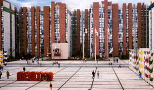 Explanada de Villa Olímpica Libertador Miguel Hidalgo (1968)