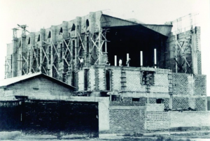 Durante la Construcción de la Parroquia.png