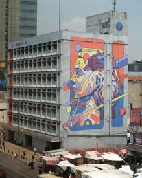 Mural-mujer-smithe.jpg