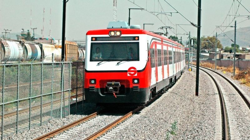 Archivo:Suburbano.jpg