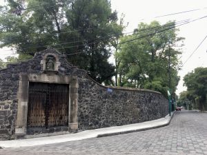 Esquina Salvador Novo Santa Catarina.JPG