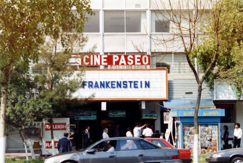 Archivo:Cine Paseo Viernes.jpg