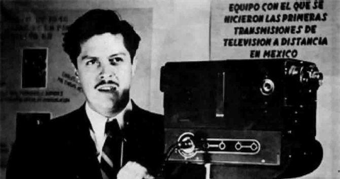 Las primeras transmisiones por televisión en blanco y negro, con el Ing. González Camarena 1946.