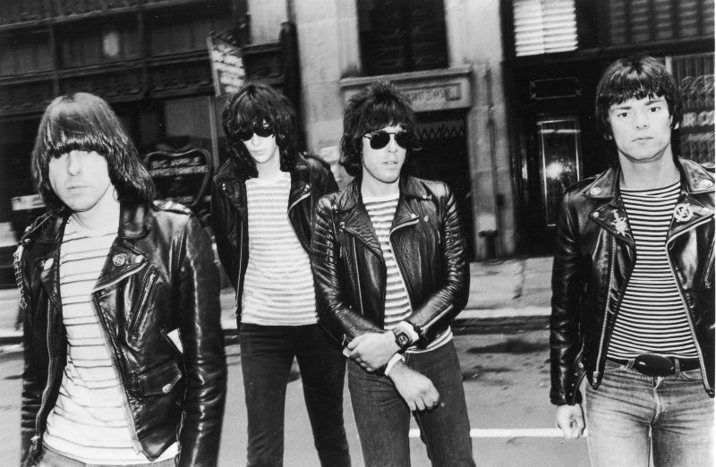 Archivo:Ramones CDMX.jpg