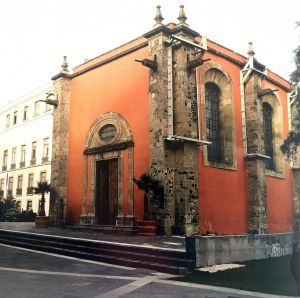 Fachada sur. Entrada de la herrería de la Casa de Moneda de México.