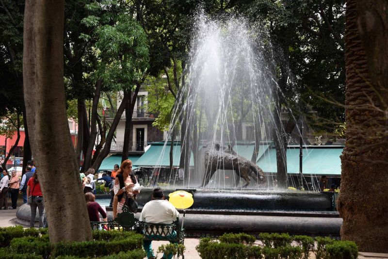 Archivo:Fuente de los coyotes.jpeg