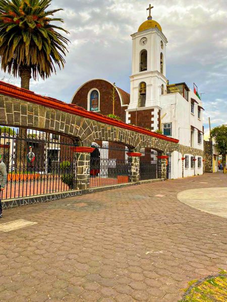 Archivo:Iglesia .jpg