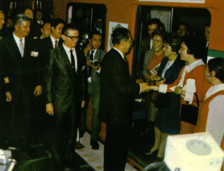 Archivo:Metro 1.jpg
