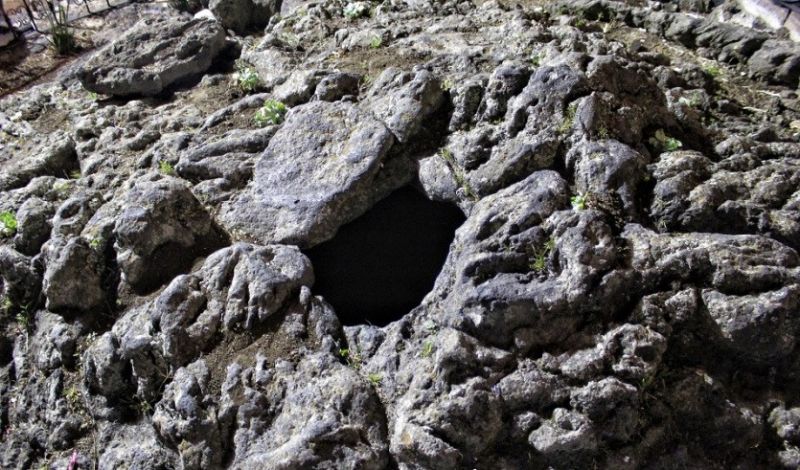 Archivo:Olla de piedra .jpg