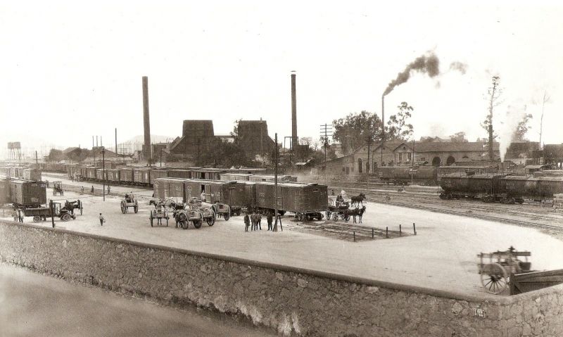 Archivo:Estación Ferrocarril San Lázaro.jpg
