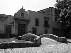 Puente de la Alhóndiga.jpg