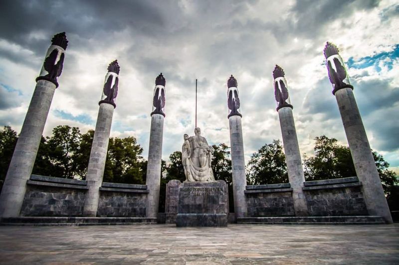 Archivo:Altar a la Patria.jpg