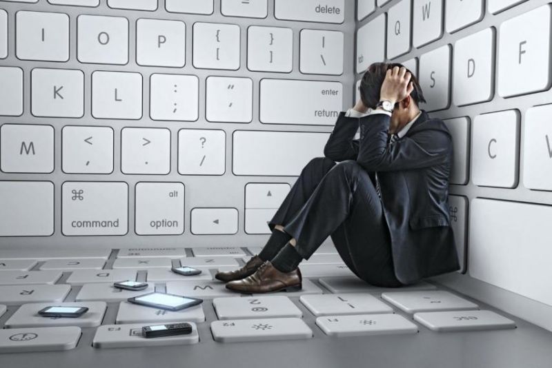 Archivo:Internet-addiction.jpg